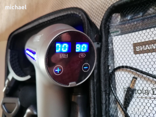 Масажор, 10 накрайника, 30 скорости, презареждаема батерия, снимка 2 - Масажори - 52146640