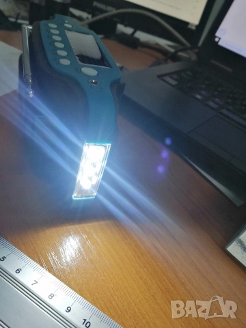 Радиоприемник FM/AM с динамо и соларна батерия. , снимка 8 - Радиокасетофони, транзистори - 53436899