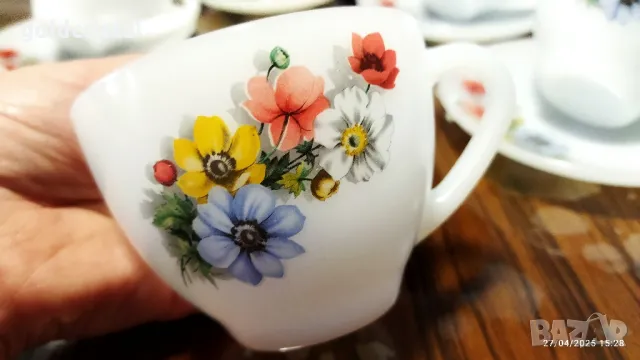 френски аркопал чаши за чай , снимка 8 - Антикварни и старинни предмети - 50096229