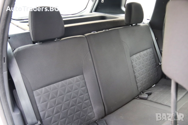 Dacia Duster 1.6 Газ/Бензин, снимка 4 - Автомобили и джипове - 52772541