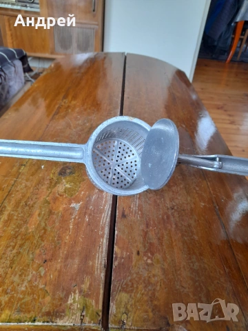 Стара алуминиева преса за картофи, снимка 4 - Други ценни предмети - 53608345