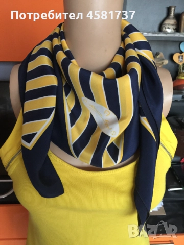 Копринен шал Etienne Aigner, снимка 4 - Шалове - 52010344