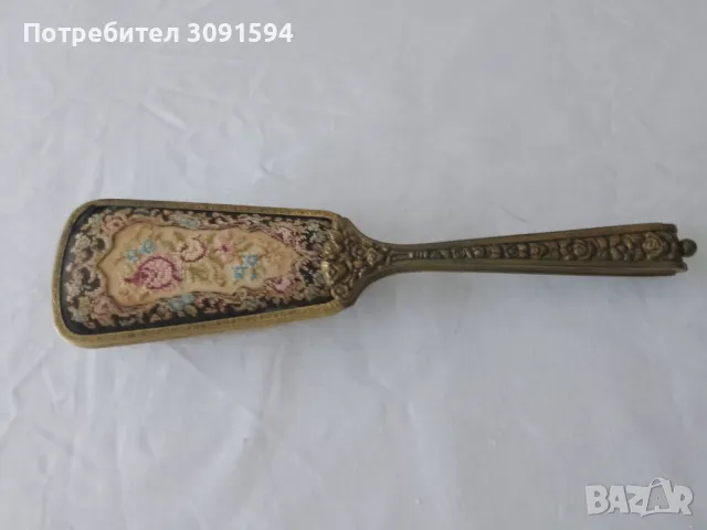  Стара аристократична хубава четка за дрехи с бродерия прекрасна бронзова изработка и хубава бродери, снимка 5 - Други ценни предмети - 48188427