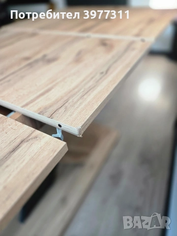 Трапезна маса. В дървесен цвят и черни детайли., снимка 4 - Маси - 53156054