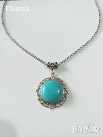 Прекрасно колие с медальон с голям кръгъл Тюркоаз и орнаментирана основа в цвят Сребро , снимка 3 - Колиета, медальони, синджири - 32877800