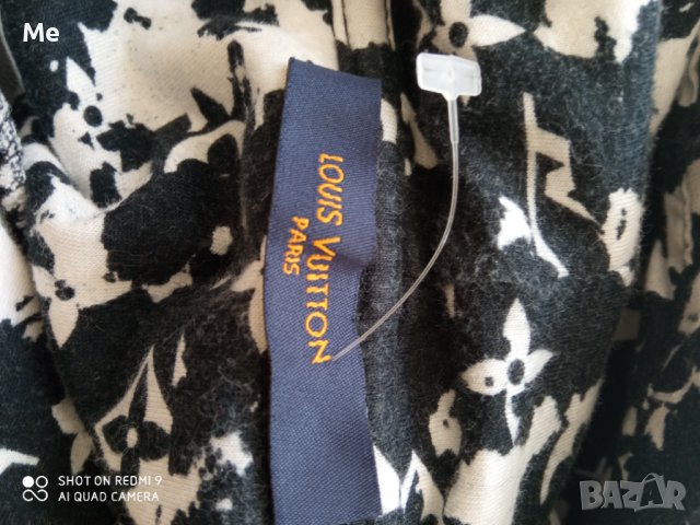 Lv худи суичър размер М, снимка 3 - Суичъри - 40190250