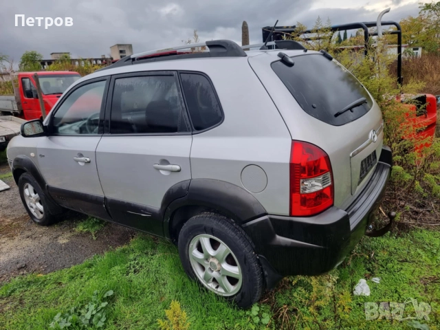 Hyundai Tucson 2.0 CRDI/Лети джанти 16/ На части/Автоматик, снимка 8 - Автомобили и джипове - 52192796