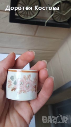 8 бр. Красиви порцеланови пръстени за салфетки от Корея, снимка 2 - Антикварни и старинни предмети - 39478468