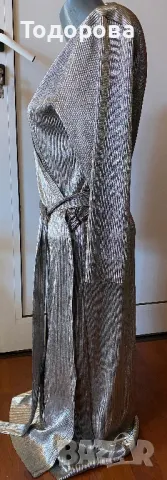 Сребриста рокля с прехвърляне и колан, снимка 2 - Рокли - 48833414