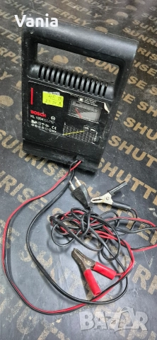 Зарядно за акумулатор Bosch, снимка 5 - Аксесоари и консумативи - 52789524