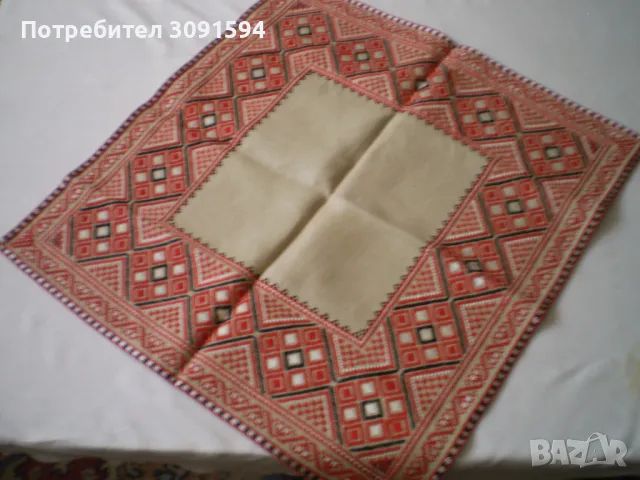 Ръчна Бродерия Покривка   с памучни и копринени конци, снимка 2 - Покривки за маси - 49610442