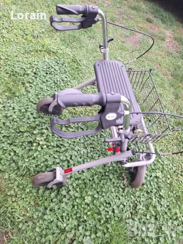 Проходилка(ролатор) с кошница, снимка 2 - Инвалидни колички - 49651306