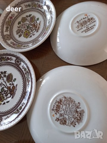 Красиви английски порцеланови чаши за чай или кафе с десертни чинии, снимка 6 - Чинии - 43212286
