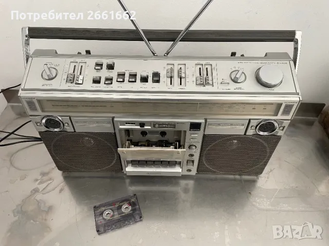 Радиокасетофон HITACHI , снимка 2 - Радиокасетофони, транзистори - 49603695
