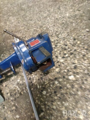 Продавам малко китайско менгеме Table Vice The Peoples Republic Of China Swordfish Brand, снимка 2 - Менгемета - 39109069