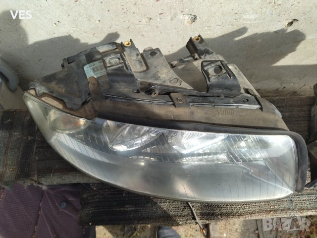 Audi A4 B6 фарове XENON, снимка 2 - Части - 38294639