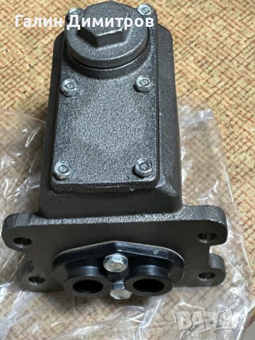 Спирачна помпа ГАЗ 66, снимка 2 - Части - 43375660