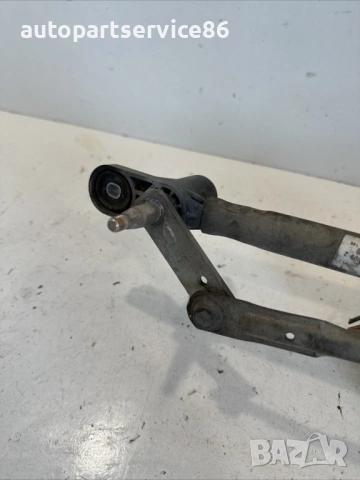 Мотор и механизъм за чистачки за Alfa Romeo 159 Sportwagon (2009) – 0390241915, снимка 3 - Части - 53209852