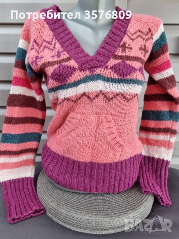 Дамски вълнен пуловер , снимка 1 - Блузи с дълъг ръкав и пуловери - 38977941