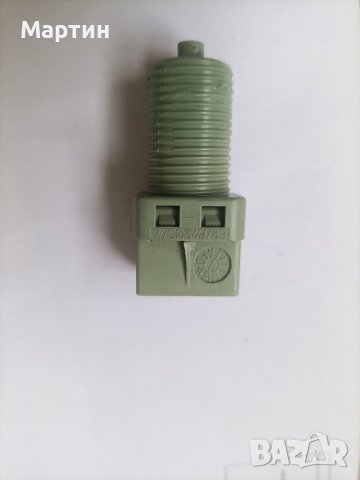 Ключ за спирачните светлини за Рено Меган Сценик - бензин, 1600 кубика - 90 к. с.
