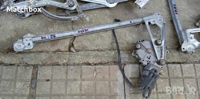 Машинки ел.стъкла за Мерцедес 124 предни , снимка 3 - Части - 43799169