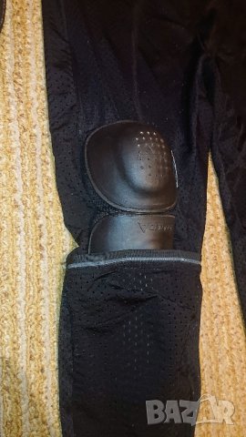 Dainese - протекторен клин, снимка 2 - Аксесоари и консумативи - 43421919