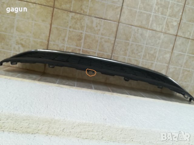 Решетка с Хром Лайсна за Предна Броня Polo 5- 2009-2014г., снимка 7 - Части - 37742450