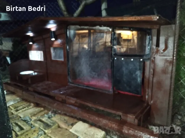 продава се къщичка с веранда