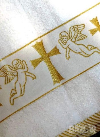Бели хавлиени кърпи за кръщене с бродирани златни ангелчета и кръсчета от 💯%памук 