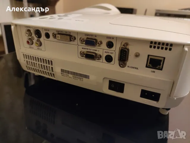 Short-throw проектор NEC, снимка 4 - Плейъри, домашно кино, прожектори - 35421290