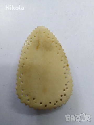 Красив медальон от слонова кост, снимка 3 - Антикварни и старинни предмети - 51856217