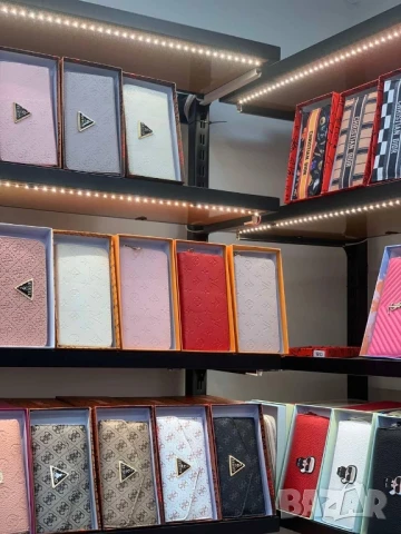 портмонета в кутия karl lagerfeld ysl saint laurent guess prada pinko MCM chanel , снимка 17 - Портфейли, портмонета - 50999464