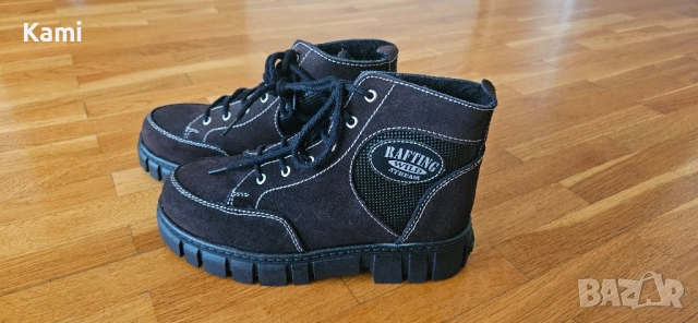 Топли боти, номер 34, нови