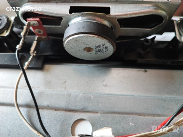 Телевизор JVC 32" LT-32V250 за части, снимка 7 - Телевизори - 51657974