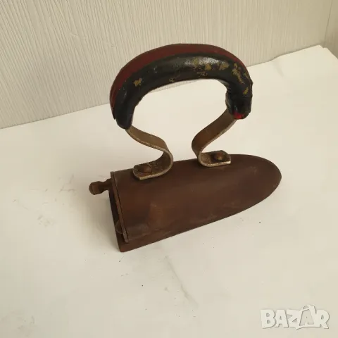 Стара малка желязна ютия волски език, снимка 8 - Антикварни и старинни предмети - 49416246