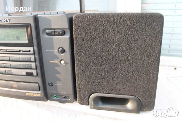 Радио ''Sony CFD 758 S Mega Bass'', снимка 6 - Радиокасетофони, транзистори - 51378662
