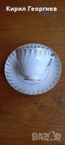 Два двойни порцеланови сета за кафе със златни орнаменти , снимка 1