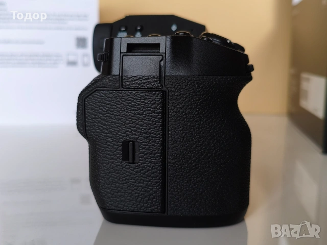 Фотоапарат Fujifilm X-H2, снимка 5 - Фотоапарати - 53399351