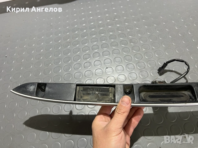 Лайсната на багажника за BMW E46 Седан (фейс), снимка 5 - Части - 53287268
