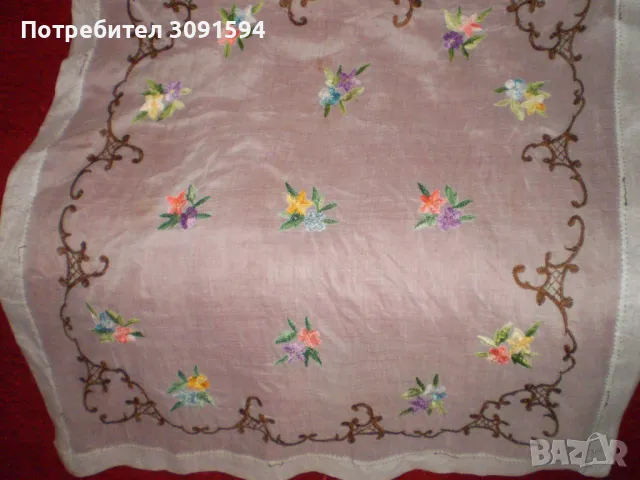 Винтидж ръчно бродирана покривка върху батиста многоцветна бродерия от батиста, снимка 4 - Други ценни предмети - 48752118
