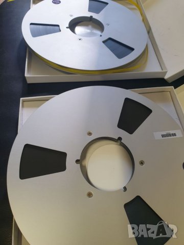 Лот от две 26,5см 10,5" метални магнетофонни ролки Zonal. В перфектно състояние. С ленти и кутии. Ко, снимка 3 - Други музикални жанрове - 39781365