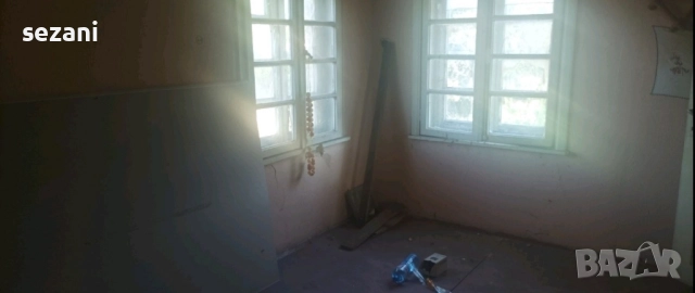 двуетажна къща в с. Михалци общ. Павликени, снимка 3 - Къщи - 51552995