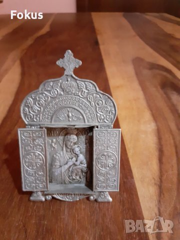 Малък метален триптих икона религия кръст
