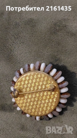 Прелестна стъклена брошка на Яблонекс Чехословакия от 60-те години на миналия век , снимка 2 - Антикварни и старинни предмети - 52851516