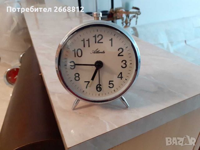 Часовник будилник, снимка 1 - Антикварни и старинни предмети - 28800760