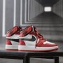 Дамски маратонки Nike Air Jordan Реплика ААА+, снимка 1 - Маратонки - 34952583