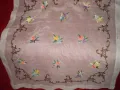 Винтидж ръчно бродирана покривка върху батиста многоцветна бродерия от батиста, снимка 4