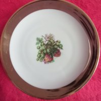 6 броя красиво декорирани и богато позлатени чинии, снимка 2 - Чинии - 39665049