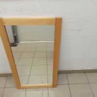 Огледало в дървена рамка, снимка 2 - Огледала - 32217606