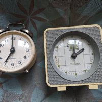 Стари часовници от времето на СОЦ, снимка 1 - Антикварни и старинни предмети - 43249051
